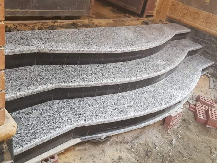 Escalier en pierre naturelle — Style classique — visuel 7