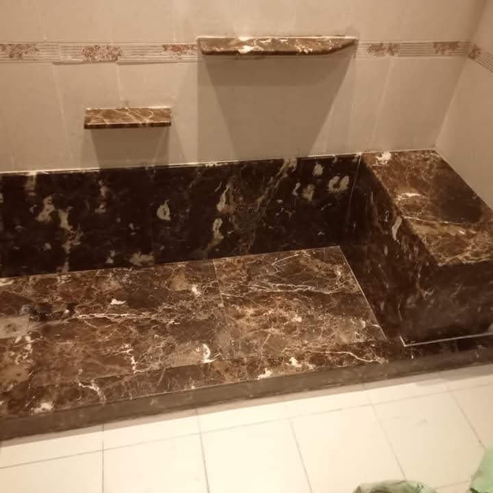 Salle de bain en marbre de luxe — visuel 3